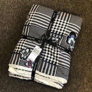 NWT Vera Bradley blanket